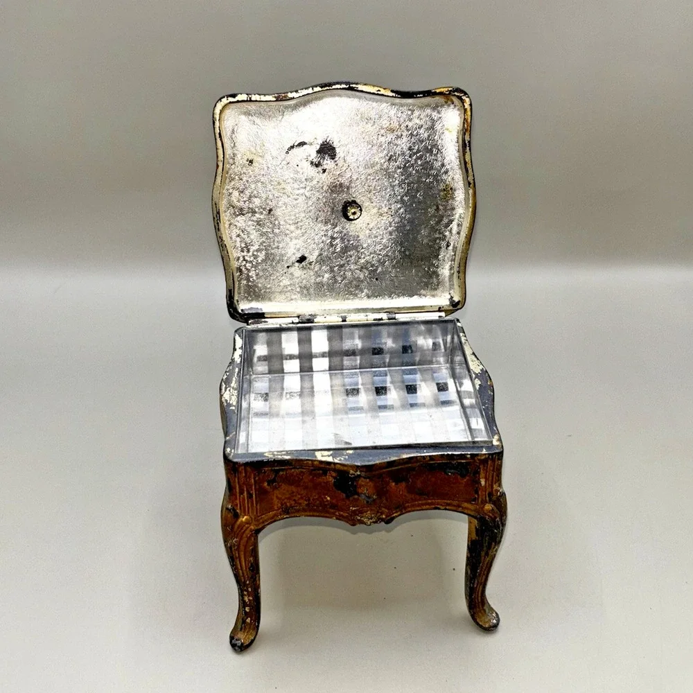 UNUSUAL W. B MFG VINTAGE SILVERPLATE LIDDED CIGARETTE BOX SHAPED AS FRENCH TABLE